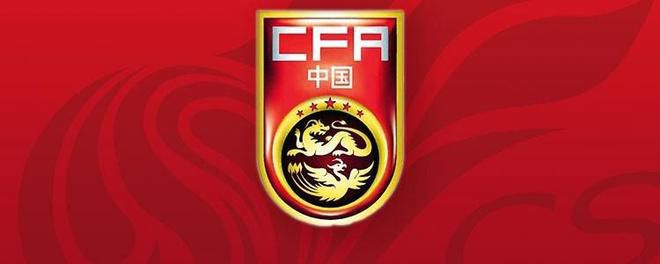 导演陈思诚携主演蒋龙、张弛等主创亮相映后见面会。