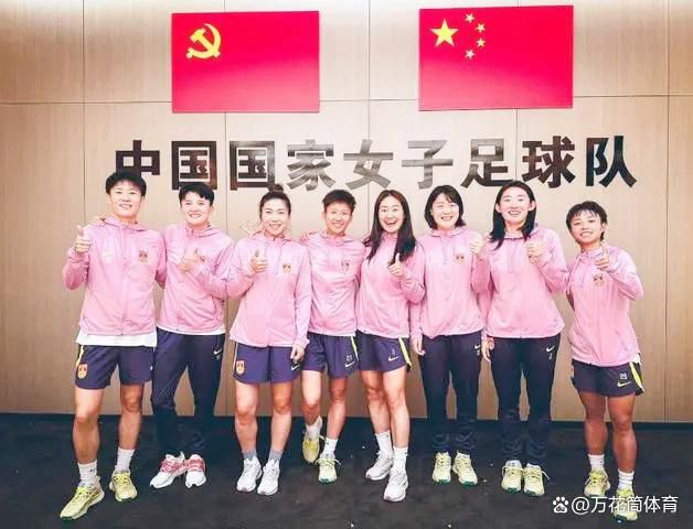 高潮环节三道名菜对决：熊掌、象拔、猴脑，将美食奇观渲染到国片天花板高度。