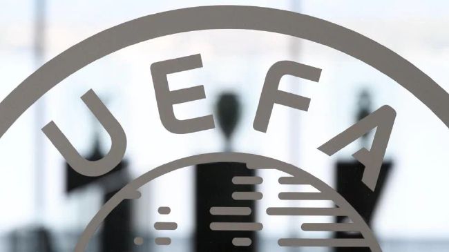 在片中，爆炸、追车、爱情、动作，这些元素一个都不缺，但最有看点的是全智贤实现了形象180度 全智贤抵港疑庆结婚2周年 将与金秀贤内地重聚 2014-04-15 据香港媒体报道，今天是韩国女神全智贤的结婚两周年纪念日，日前她疑似独自现身香港机场，以一身清纯白造型示人，被网友偷拍放到网上，众网友纷纷猜测她此次神秘抵港是为了庆祝结婚纪念日。