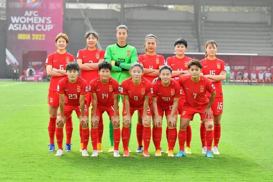 《走走停停》上海路演 三位上海主演挑战四川台词 2024-06-01 电影《走走停停》上海站“去旷野，压马路”主题路演已于昨日圆满举行，场场火爆非常。